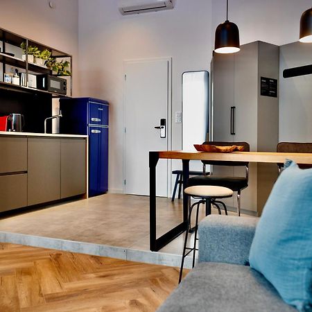 Lujza B Studio 44 Budapest Kültér fotó